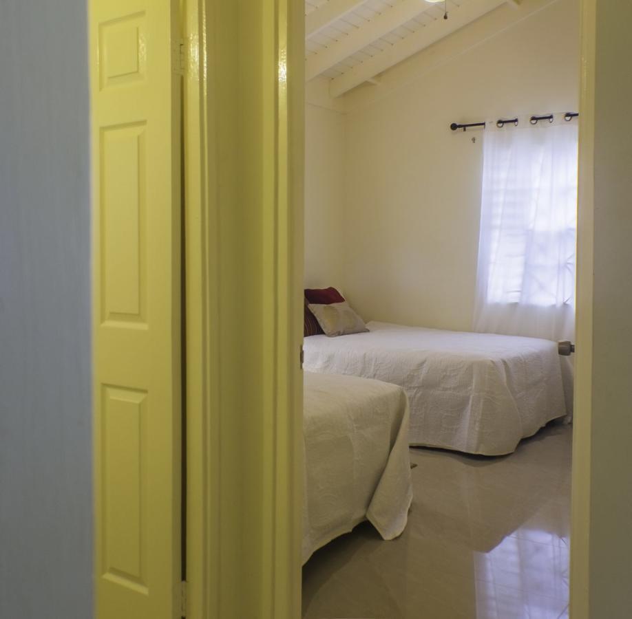 N2N Suites - Ochio Rios Vacation Home Ocho Rios Buitenkant foto