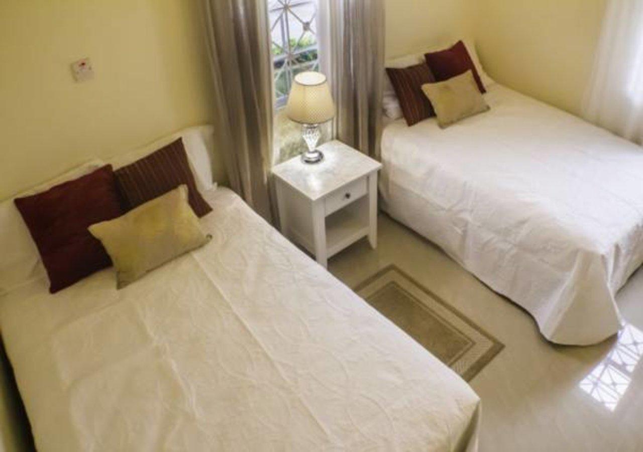 N2N Suites - Ochio Rios Vacation Home Ocho Rios Buitenkant foto