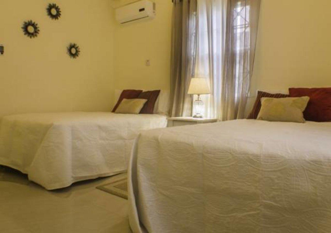 N2N Suites - Ochio Rios Vacation Home Ocho Rios Buitenkant foto